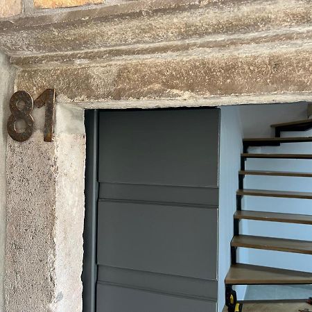 Seayou!***Charming 1-Bedroom Rental Unit In The Old City Center Of Cres Bagian luar foto