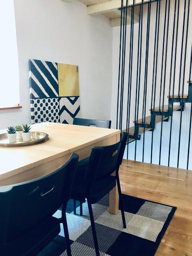 Seayou!***Charming 1-Bedroom Rental Unit In The Old City Center Of Cres Bagian luar foto